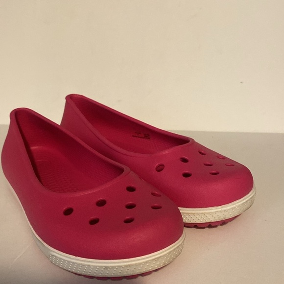 Crocs Fuchsia Pink  Airy Ballet Flats - Picture 5 of 8